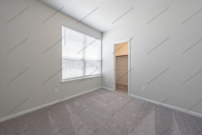 Building Photo - 711 Friars Lndg Dr