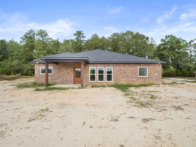 Building Photo - 748 Lockhart Cutoff Rd