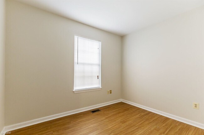 Building Photo - 3 br, 2.5 bath House - 8655 Ritchboro Rd