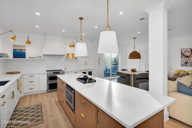 Building Photo - 29 4th Ave