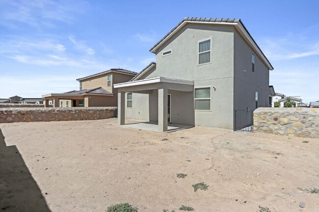 Building Photo - 4-Bed, 3.5-Bath Home in 79928