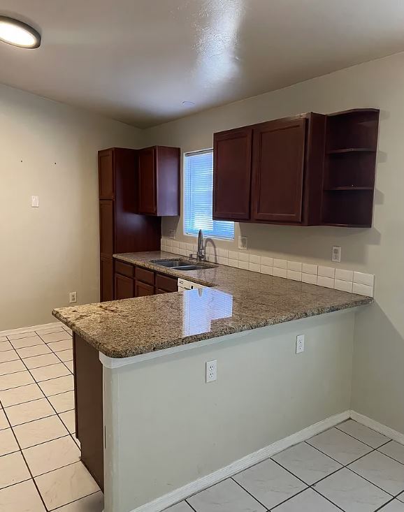 Building Photo - 1330 E Lark Way