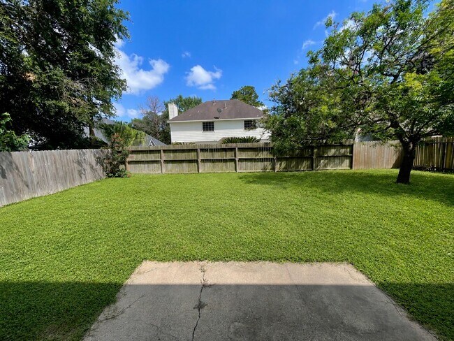Building Photo - 24231 Pepperrell Pl St