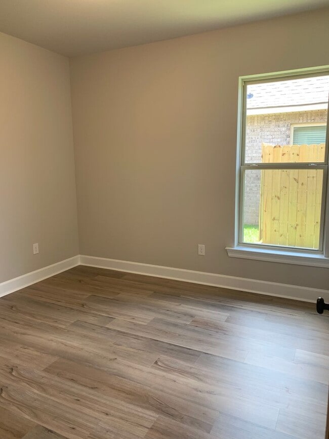 Building Photo - 3BD/2BA House for Lease - Nickens Lake Sub...