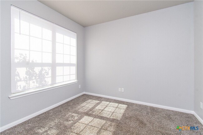 Building Photo - 3209 Shawlands Rd