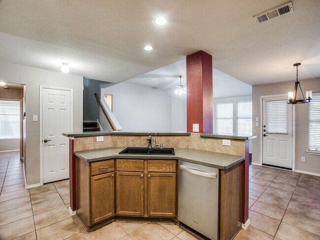 Building Photo - 6153 Bowfin Dr