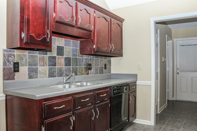 Building Photo - 20 Cypress Ridge Cove