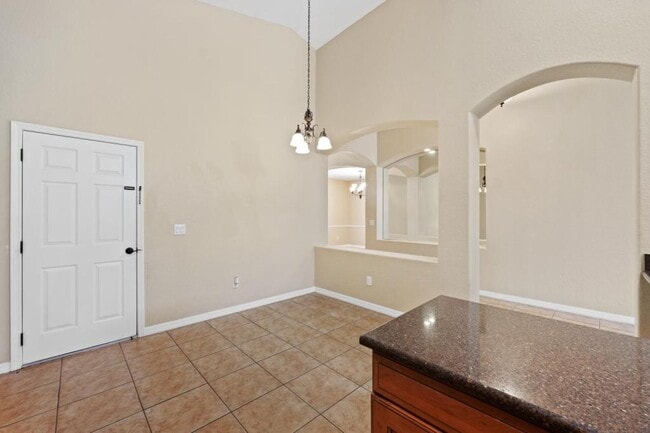 Building Photo - 27211 Fern Glade Ct