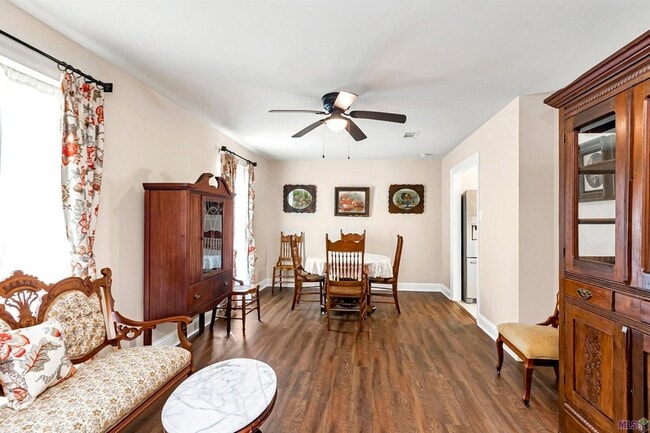 Building Photo - 10859 Cal Rd