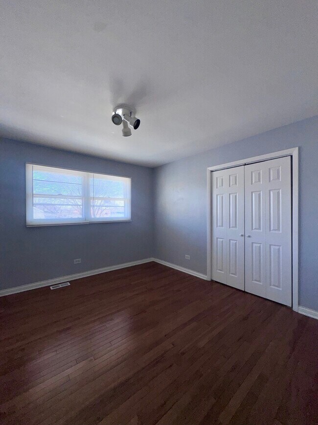 Building Photo - 43 W Ann St