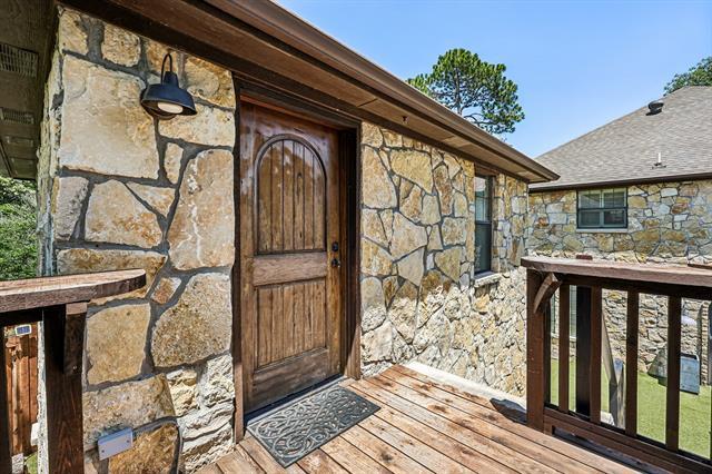 Building Photo - 221 N Lucas Dr