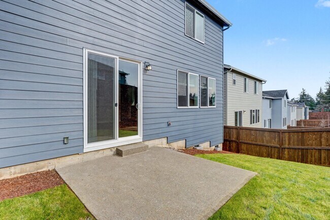 Building Photo - Spacious New Construction 4 Bed, 2.5 Bath Home in Coburn Terrace