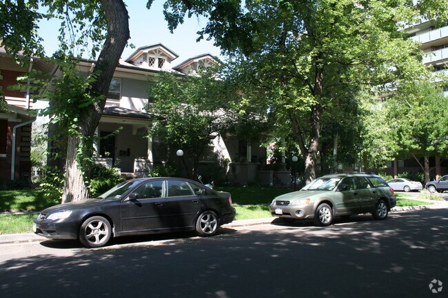 Primary Photo - Evelyn's Court