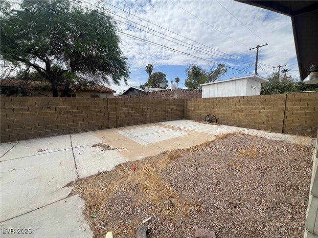 Building Photo - 5909 Glen Eagles Ln