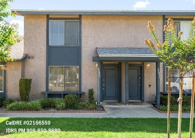 Primary Photo - Walnut 3 Bedroom Townhouse