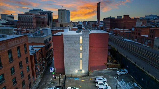 Building Photo - Cozy Loft in Downtown Spokane