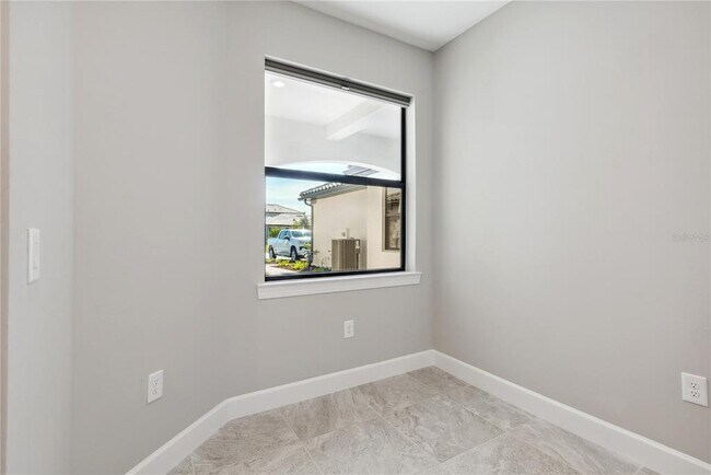 Building Photo - 14401 Eagle Branch Dr