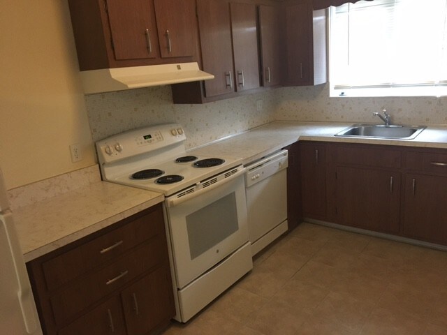 Building Photo - 20 Captain Parker Arms