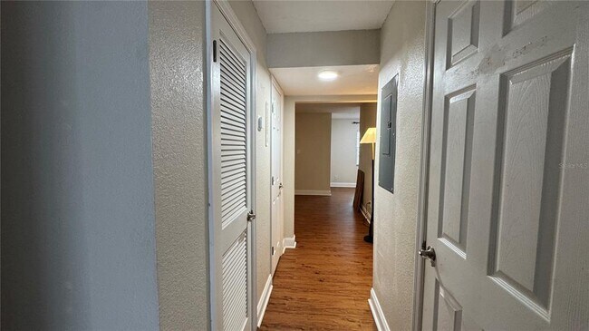 Building Photo - 205 Lewfield Cir