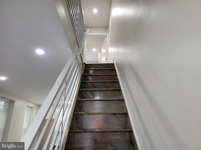 Building Photo - 1514 S 27th St