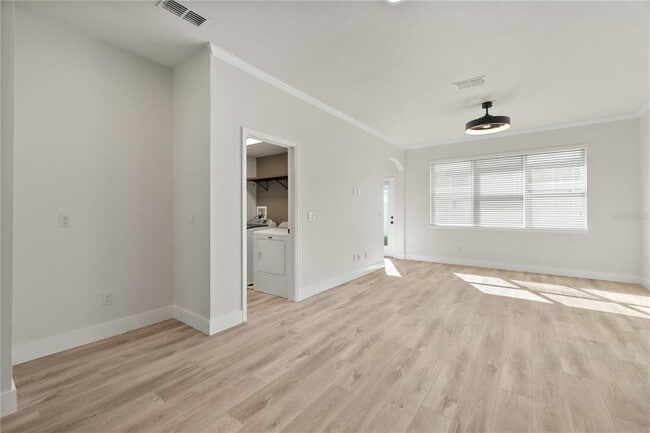 Building Photo - 7819 Hardenton St