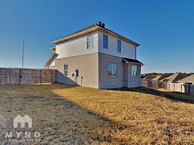 Building Photo - 1001 Clearspring Ct