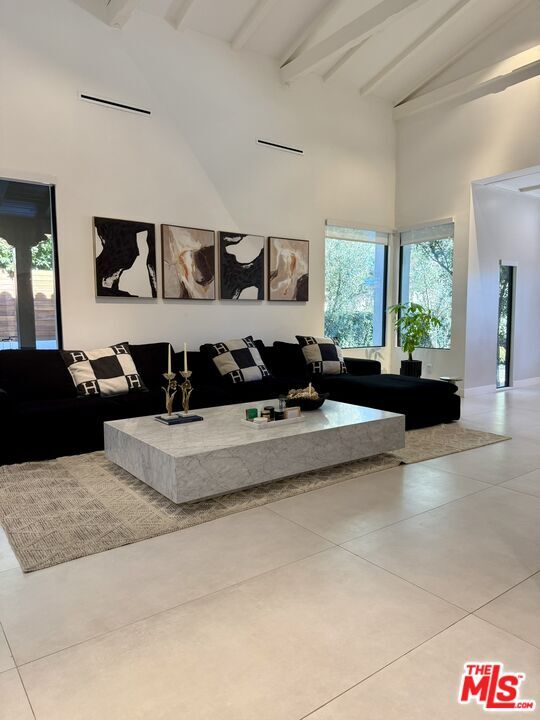 Building Photo - 201 S Bedford Dr