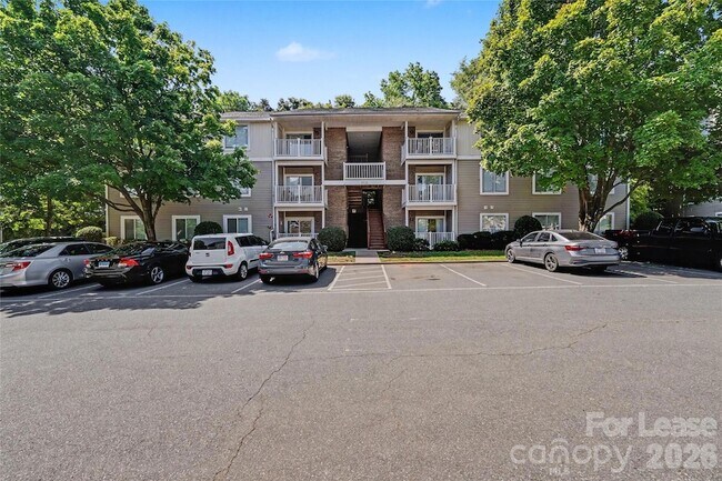 Building Photo - 9535 University Terrace Dr