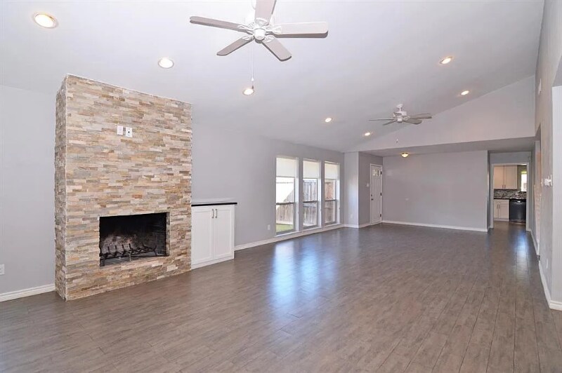 Building Photo - 7102 Casablanca Ct