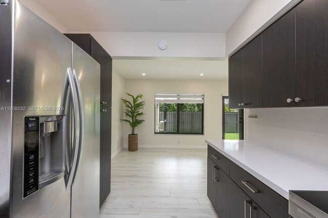 Building Photo - 5641 SW 67th Ave