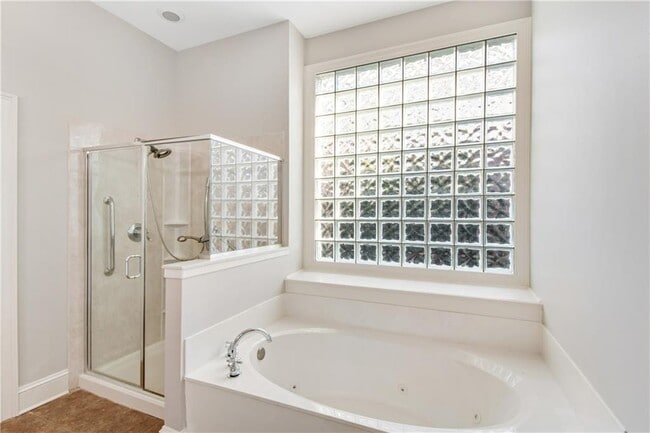 Building Photo - 290 Windsor Gate Cove NE