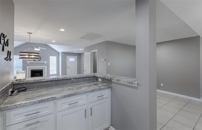 Building Photo - 3607 Hampstead Ct