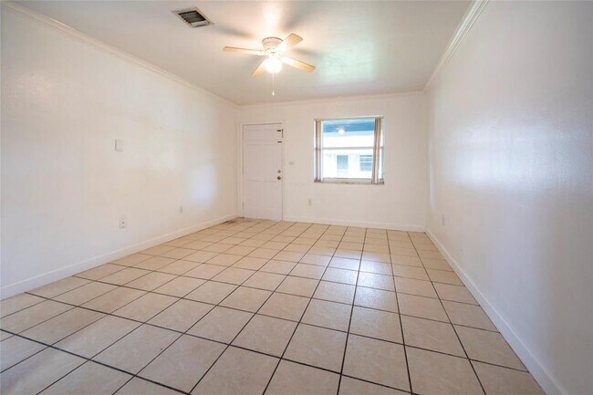 Building Photo - 6170 Southwest 43rd Street, 1 2