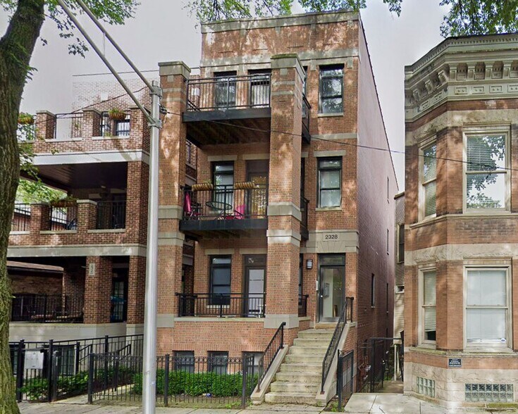 Building Photo - 2328 N Greenview Ave
