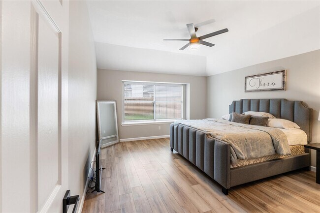 Building Photo - 29 Cypress Bayou Ct