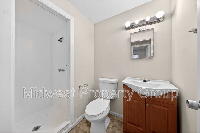 Building Photo - 8310 Sagewood Ln