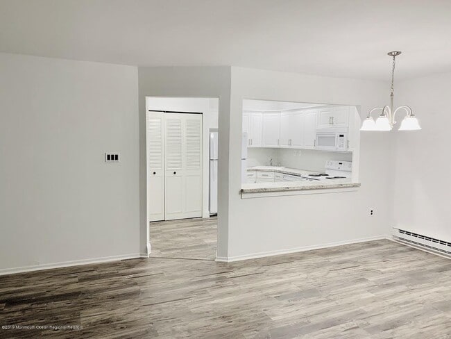 Building Photo - 31 Lexington Ct