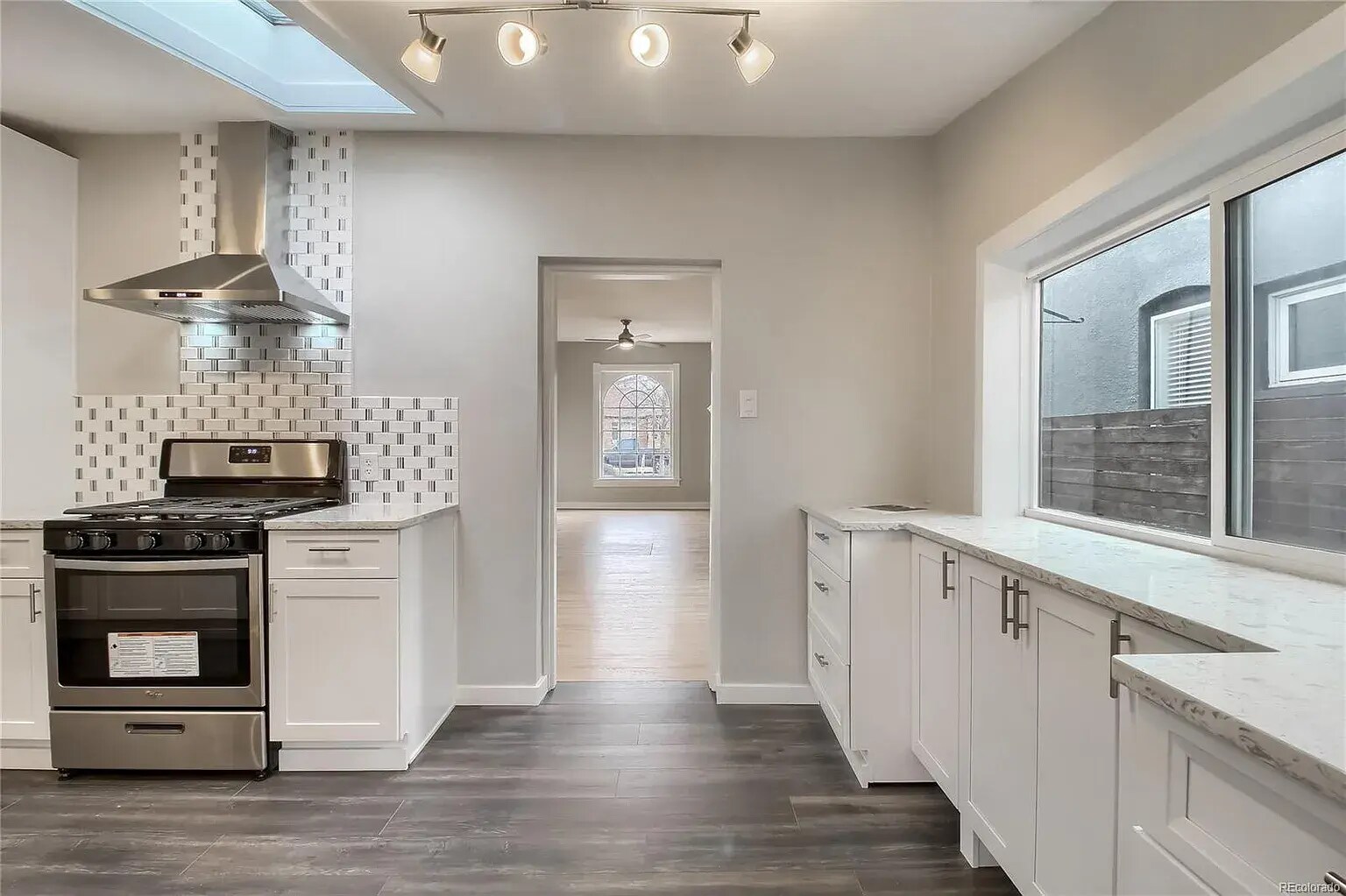 Kitchen - 2119 S Sherman St