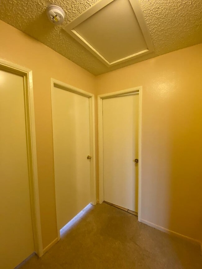 Building Photo - 15156 Elm Ct