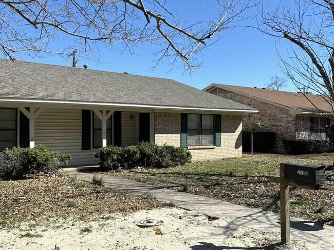 Building Photo - 2911 Melmar Park St