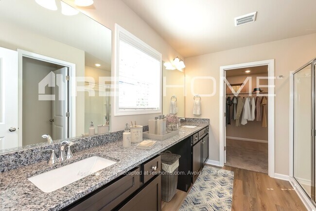 Building Photo - 147 Rockaway Dr S