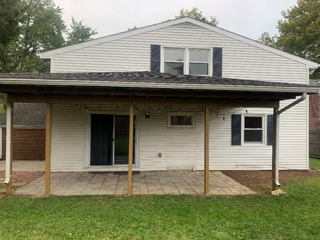 Building Photo - 2042 Fairland Ave