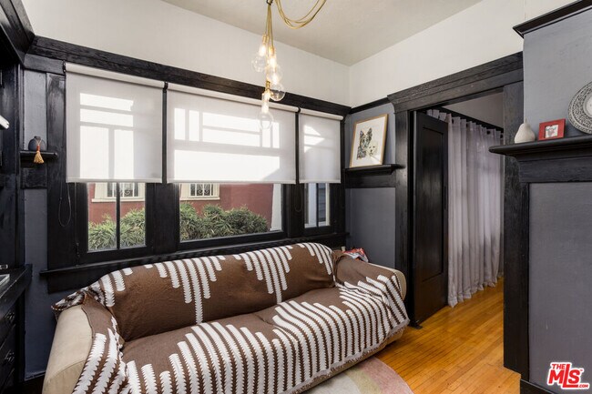 Building Photo - 3438 4th Ave