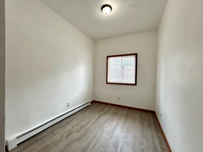Building Photo - 1663 6th St