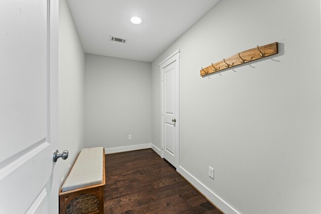 Building Photo - 1105 Fowler St