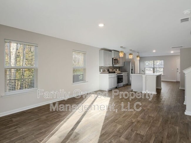 Building Photo - 193 Rosefield Ct