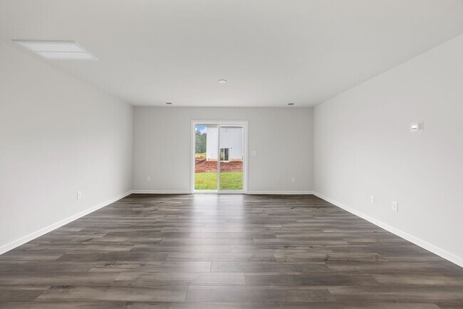 Building Photo - New constructed 5 bed 3 Bath Inman SC