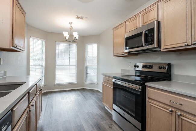 Building Photo - 1213 Misty Meadow Dr