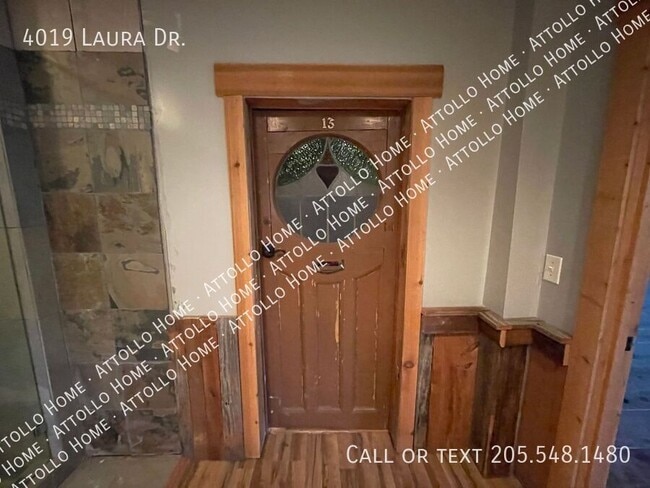 Building Photo - 4019 Laura Dr