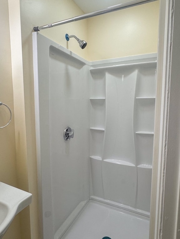 Building Photo - 35 Hollander St